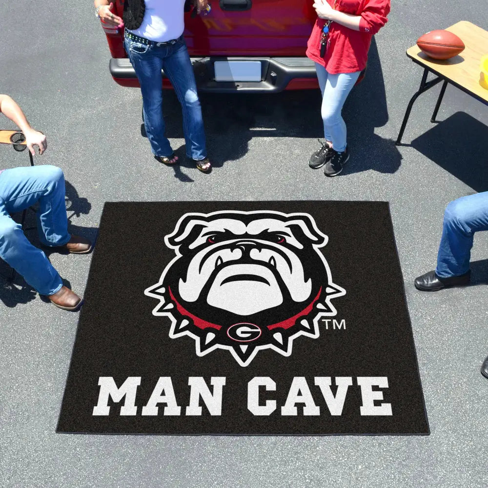 University of Georgia Bulldog Man Cave Tailgater Mat - 59.5’’ x 94.5’’ - College Tailgater Mat