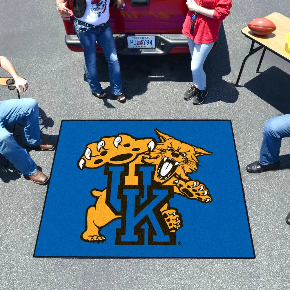 University of Kentucky Mascot Tailgater Mat - 59.5’’ x 94.5’’ - College Tailgater Mat